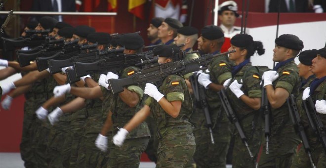 El Ejército desfila en el Día de las Fuerzas Armadas. EP
