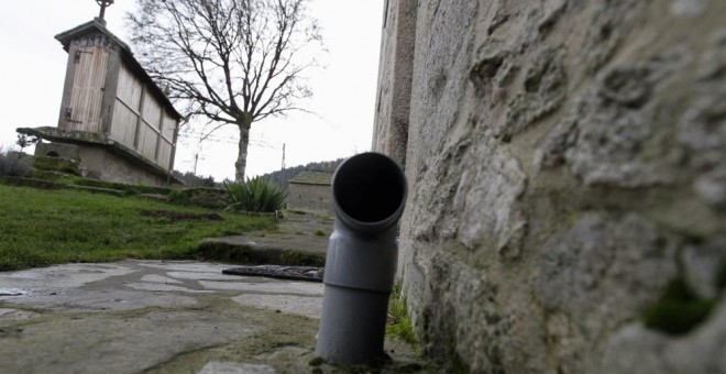 Un respiradero para aliviar el gas radón en una vivienda de Lugo. Galicia es la comunidad más afectada