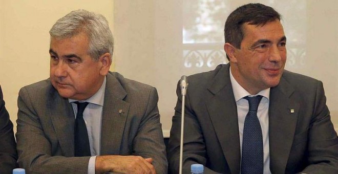 Fotografia de archivo, tomada el 19/7/2017, del ex secretario general de Interior Cèsar Puig (izquierda) y del exdirector de los Mossos d'Esquadra Pere Soler. | EFE