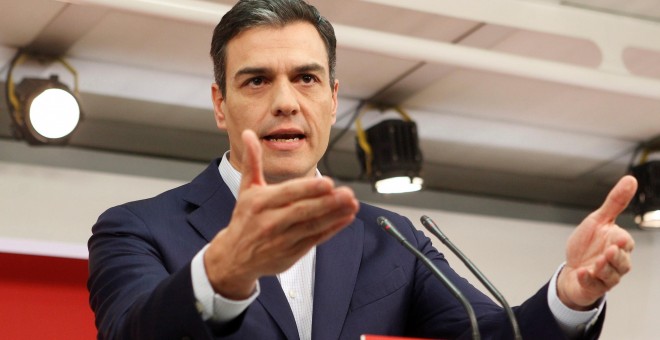 El secretario general del PSOE, Pedro Sánchez, durante la rueda en rueda de prensa tras la reunión de la permanente del partido en la sede de Ferraz.EFE/Víctor Lerena