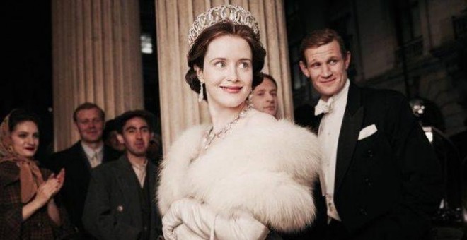 La actriz Claire Foy interpreta a la reina de Inglaterra en 'The Crown', producida por Netflix.