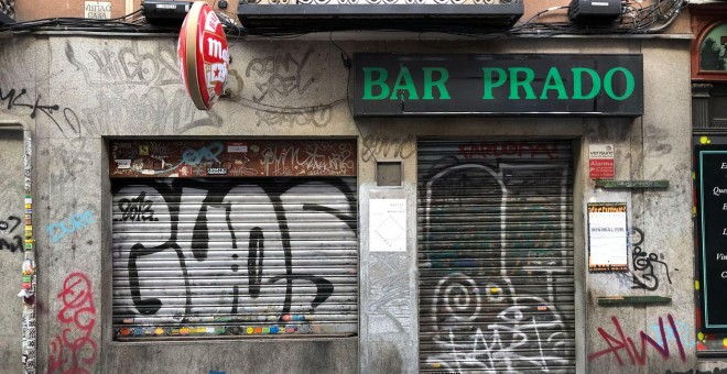 El bar Prado ha echado el cierre en Malasaña. / T.J.L.