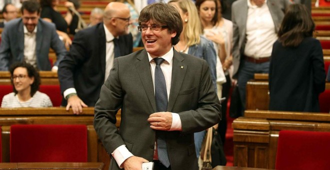 Imagen de archivo de Carles Puigdemont en el Parlament. EFE