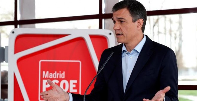 El secretario general del PSOE, Pedro Sánchez, en rueda de prensa tras la reunión conjunta de la ejecutiva federal y la madrileña. /EFE