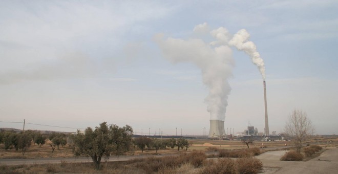 Compañías como Endesa e Iberdrola están adelantando el cierre de sus centrales de carbón ante sus elevados costes contaminantes y las elevadas inversiones que requieren para cumplir los estándares europeos.