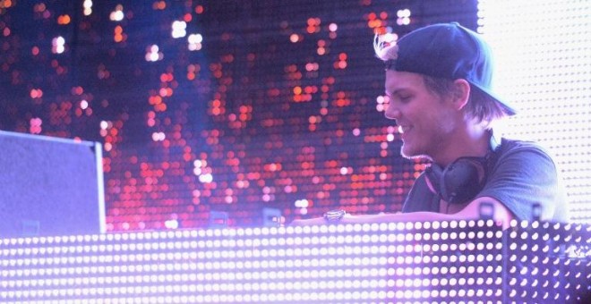 Avicii durante una actuación en Los Ángeles en 2013. - AFP