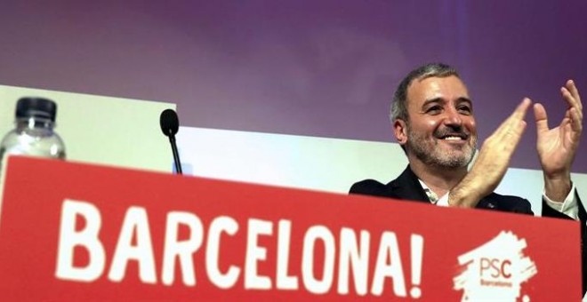 Jaume Collboni al finalizar su intervención traas ser proclamado candidato a la alcaldía de Barcelonapor el PSC tras la reunión del consejo de federación del PSC de Barcelona.EFE/Toni Albir