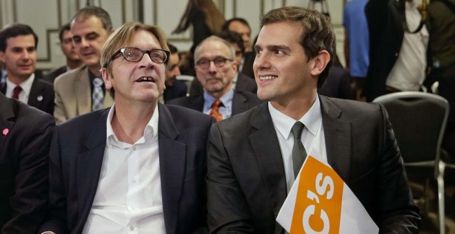 Albert Rivera y Guy Verhofstadt, presidente del Grupo ALDE en el Parlamento Europeo / EFE