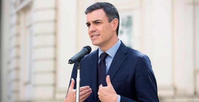 El secretario general del PSOE, Pedro Sánchez, durante su intervención ante los medios tras la reunión mantenida el día 4 en Londres con el exprimer ministro británico Gordon Brown. /EFE