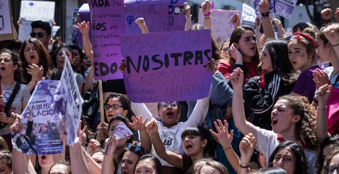 La manifestación frente al Ministerio de Justicia, en Madrid, contra la sentencia a 'La Manada'.-JAIRO VARGAS