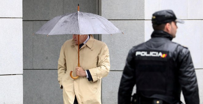 El extesorero del PP Luis Barcenas a su llegada a la Audiencia Nacional para la vistilla sobre la setencia de juicio de la Gürtel. REUTERS/Sergio Perez