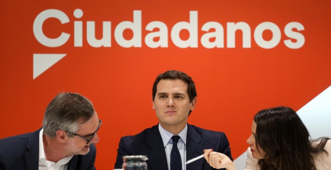 El presidente de Ciudadanos Albert Rivera con Ines Arrimadas, en la reunión de la dirección del partido en Madrid.. REUTERS/Sergio Perez