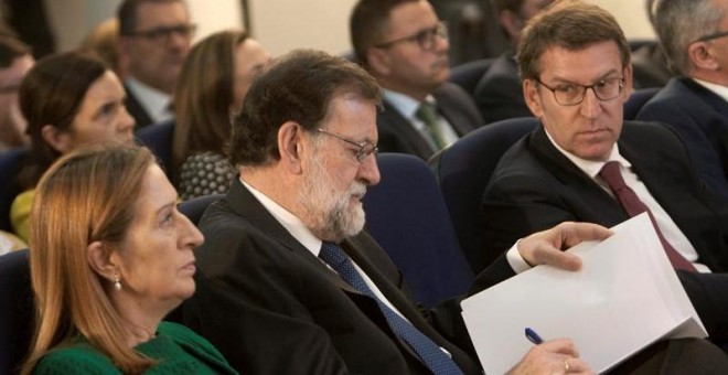 Feijóo y Rajoy, hace unos días en un acto en Vigo. EFE/Salvador Sas