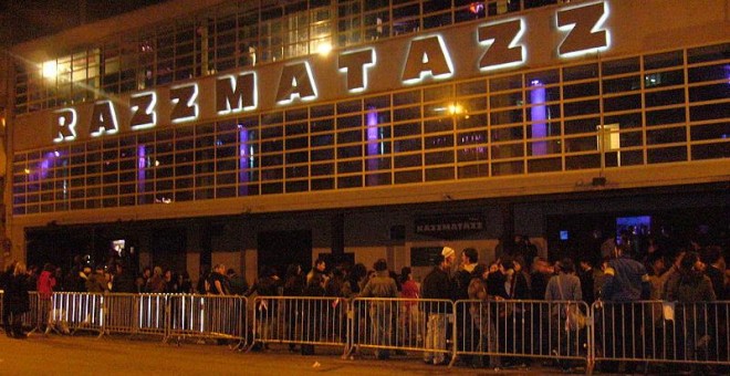 Imagen del exterior de la sala Razzmatazz. Gabriel Vidal (Dominio Público)