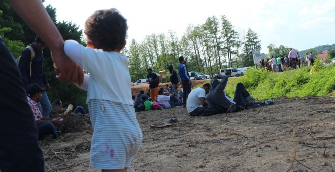 Refugiados en la frontera entre Bosnia y Croacia. - SRAL AL SELAWE