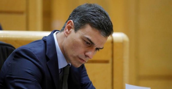 19/06/2018.- El presidente del Gobierno, Pedro Sánchez, durante su asistencia al pleno del Senado, hoy en Madrid. EFE/Juan Carlos Hidalgo