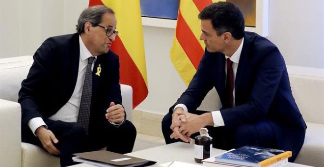 El presidente del gobierno Pedro Sánchez y el president de la Generalitat Quim Torra, durante la reunión de este lunes. /EFE