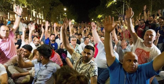 Els taxistes de Barcelona voten per posar fi a la vaga / EFE
