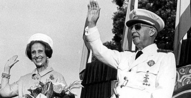 Francisco Franco y Carmen Polo. (Foto: Público)