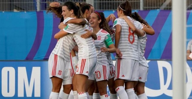 Las jugadoras de la SelecciÃ³n sub-20 de fÃºtbol femenino  celebran el gol de Patri Guijarro (8) ante Francia durante la semifinal del Mundial. / EFE
