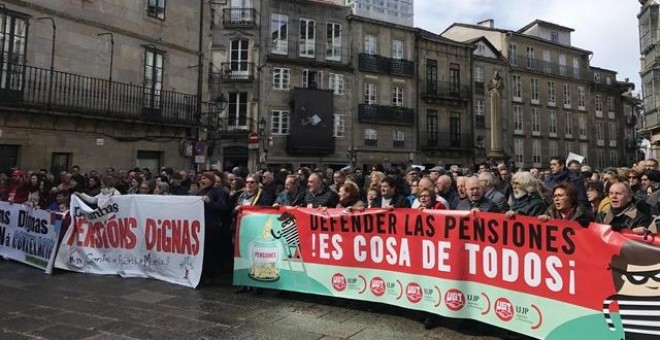 manifestación de pensionistas en Santiago de Compostela. E.P.