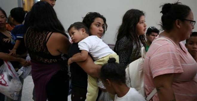 Reunificados al menos 37 niños migrantes separados de sus familias por EEUU. / Europa Press