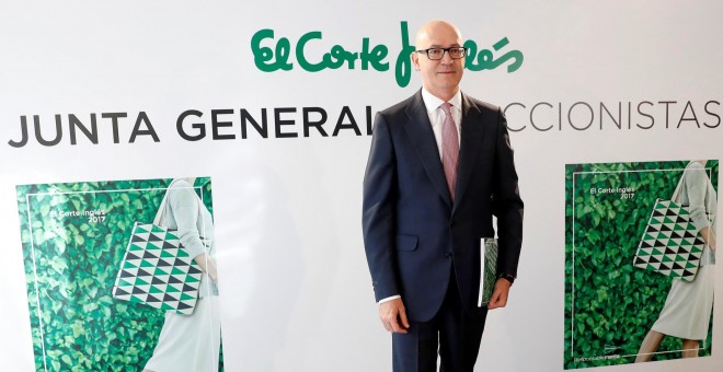 El presidente de El Corte Inglés, Nuño de la Rosa, sucesor en el cargo de Dimas Gimeno, posa antes de la junta general de accionistas que la compañía ha celebrado en Madrid. EFE/Chema Moya