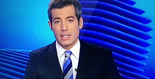 Oriol Nolis, presentando el 'Telediario Fin de Semana' en TVE. / RTVE