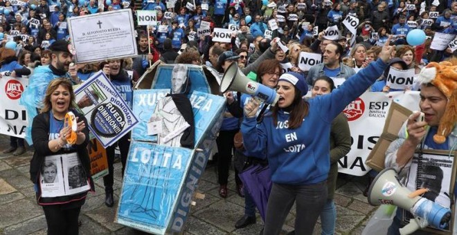 Protesta de sindicatos de la Administración de Justicia de Galicia en Santiago de Compostela del mes de abril. -  EFE/Xoán Rey.