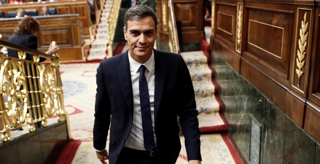 El presidente del Gobierno, Pedro Sánchez, tras asistir a la sesión de control al Ejecutivo en el Congreso de los Diputados. EFE/Mariscal