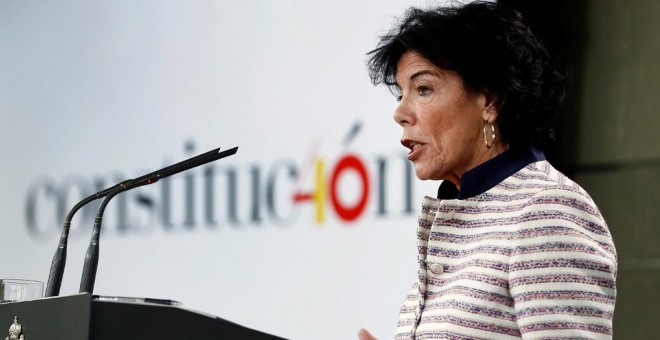 La ministra portavoz del Gobierno, Isabel Celaá, durante la rueda de prensa en el Palacio de la Moncloa para responder al ultimátum del presidente de la Generalitat, Quim Torra. EFE/ Mariscal