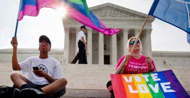 Manifestación en 2015 a favor de la legalización del matrimonio homosexual frente al Tribunal Supremo en Washington (EEUU). EFE