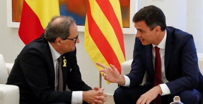 Pedro Sánchez, junto con el 'president' Quim Torra, durante su reunión en La Moncloa, este 9 de julio. (EFE)
