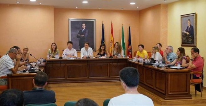 Imagen de archivo de un pleno celebrado en el Ayuntamiento de Torrox. EUROPA PRESS