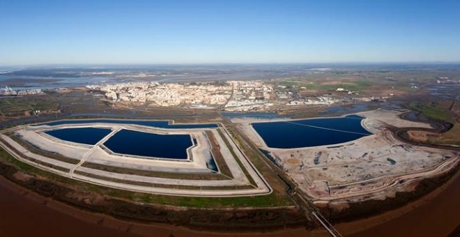 Balsas de fosfoyesos en Huelva.