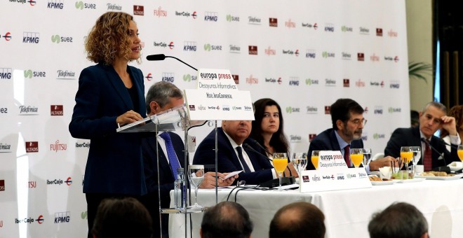 La ministra de Política Territorial, Meritxell Batet, durante su intervención en un desayuno informativo. EFE/Ballesteros