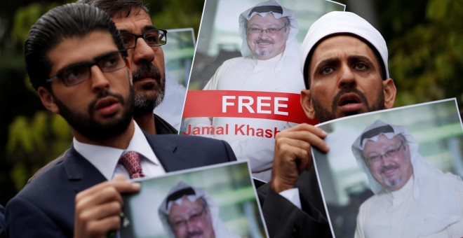 Amigos y compañeros de Jamal Khashoggi piden que se aclare su desaparición. REUTERS/Murad Sezer