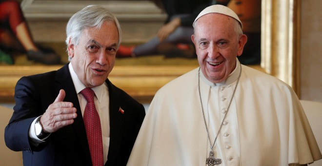 El presidente de Chile, Sebastián Piñera, con el papa Francisco en el Vaticano. REUTERS/Alessandro Bianchi