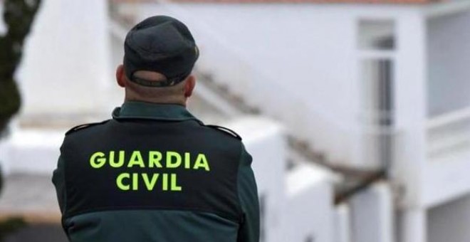 La Guardia Civil ha detenido a los cuatro presuntos culpables de agredir sexualmente a una mujer discapacitada - EFE