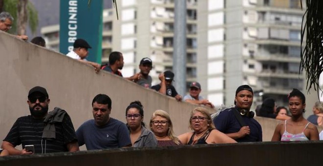Brasileños esperando a votar./EFE