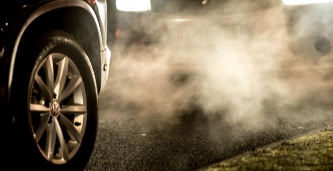 El transporte por carretera es la principal fuente de emisiones de gases contaminantes. AFP