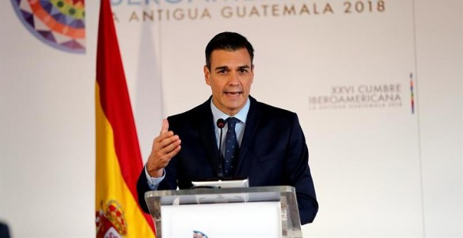 El presidente del Gobierno español, Pedro Sánchez, ofrece una rueda de prensa hoy, durante la XXVI Cumbre de las Américas, en Antigua, Guatemala. EFE/José Méndez