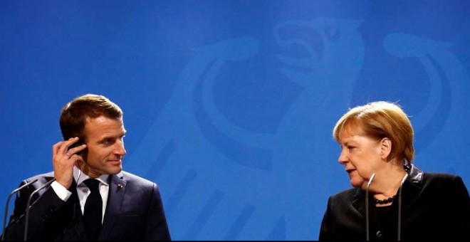 El presidente Macron y la canciller Merkel en Berlín. (FABRIZIO BENSCH)