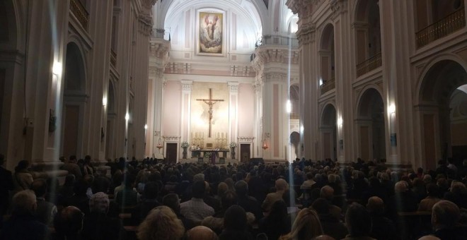 Un instante durante la misa en honor a Franco en el templo San Francisco de Borja.- A.T.