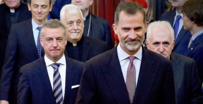 El lehendakari Iñigo Urkullu y el rey Felipe VI y Urkullu, en en la inauguración de la Asamblea Mundial de Universidades Jesuitas. EFE