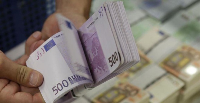 El BCE ha decidido no incluir los billetes de 500 euros en la serie que terminará de entrar en circulación en mayo del año que viene.