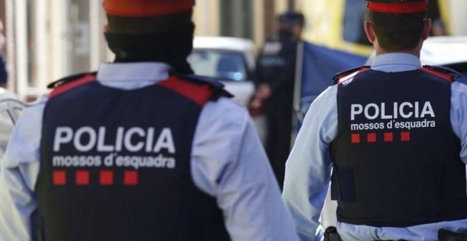 Agentes de los Mossos en una foto de archivo /EFE