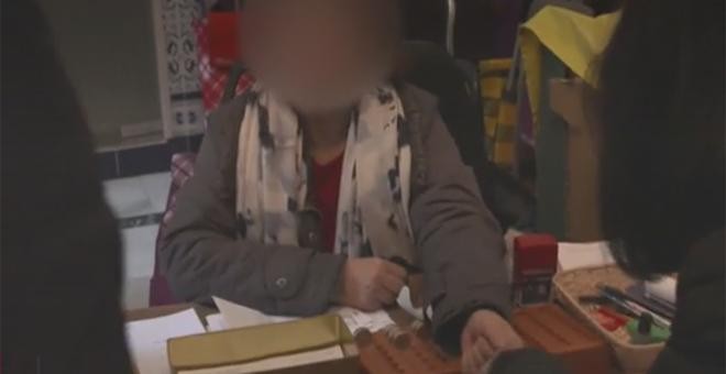 Captura del programa 'Liarla Pardo' en el que denuncian el fraude de una iglesia anglicana evangelista de Madrid que vende la comida que recibe del Banco de Alimentos | La Sexta