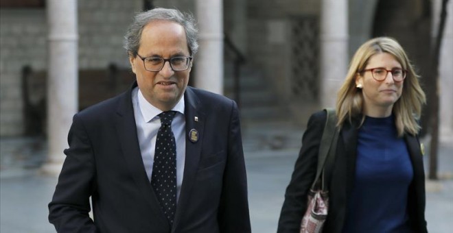 11/12/2018.- El presidente de la Generalitat, Quim Torra, acompañado por la consellera de Presidencia, Elsa Artadi, a su llegada a la reunión semanal del Govern celebrada hoy, tras la polémica por su llamamiento a seguir la vía eslovena hacia la independe