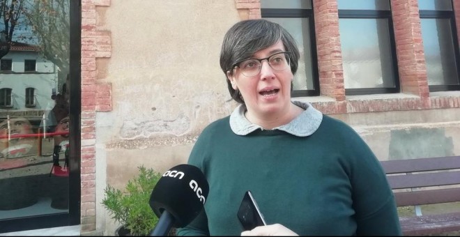 Mireia Boya Busquet durante la rueda de prensa comunicando que la CUP no concurrirá a las elecciones europeas.